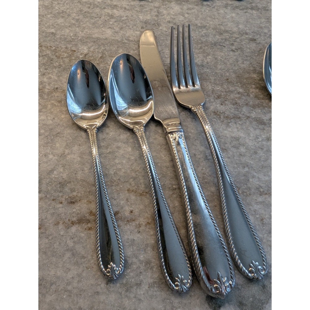 4 Lenox TUDOR BEAD Stainless 18/10 Glossy Rope‎ Edge Flatware
